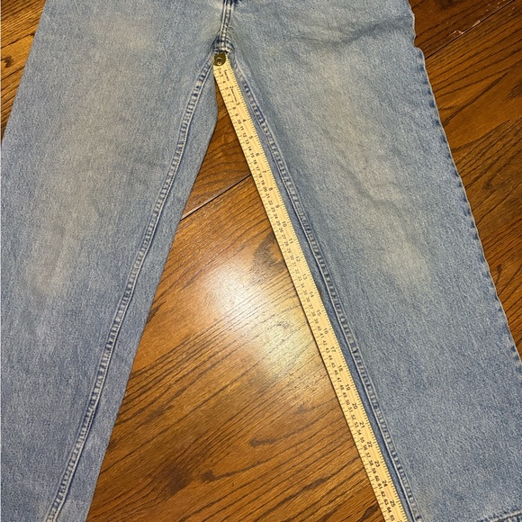 Old Navy Men's Straight Jeans in Blue Denim - Picture 2 of 6